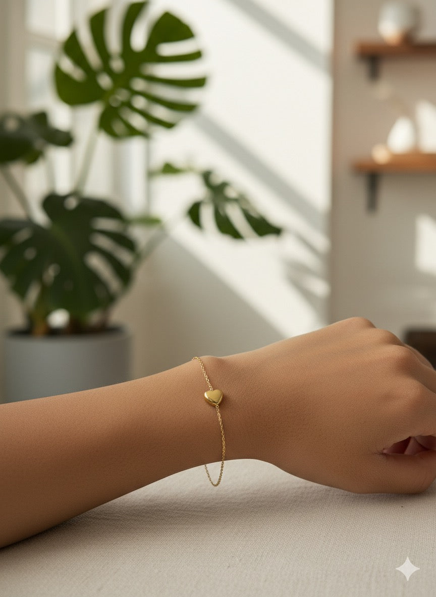 Dainty Heart Charm Bracelet