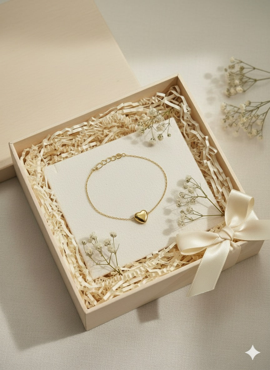 Dainty Heart Charm Bracelet
