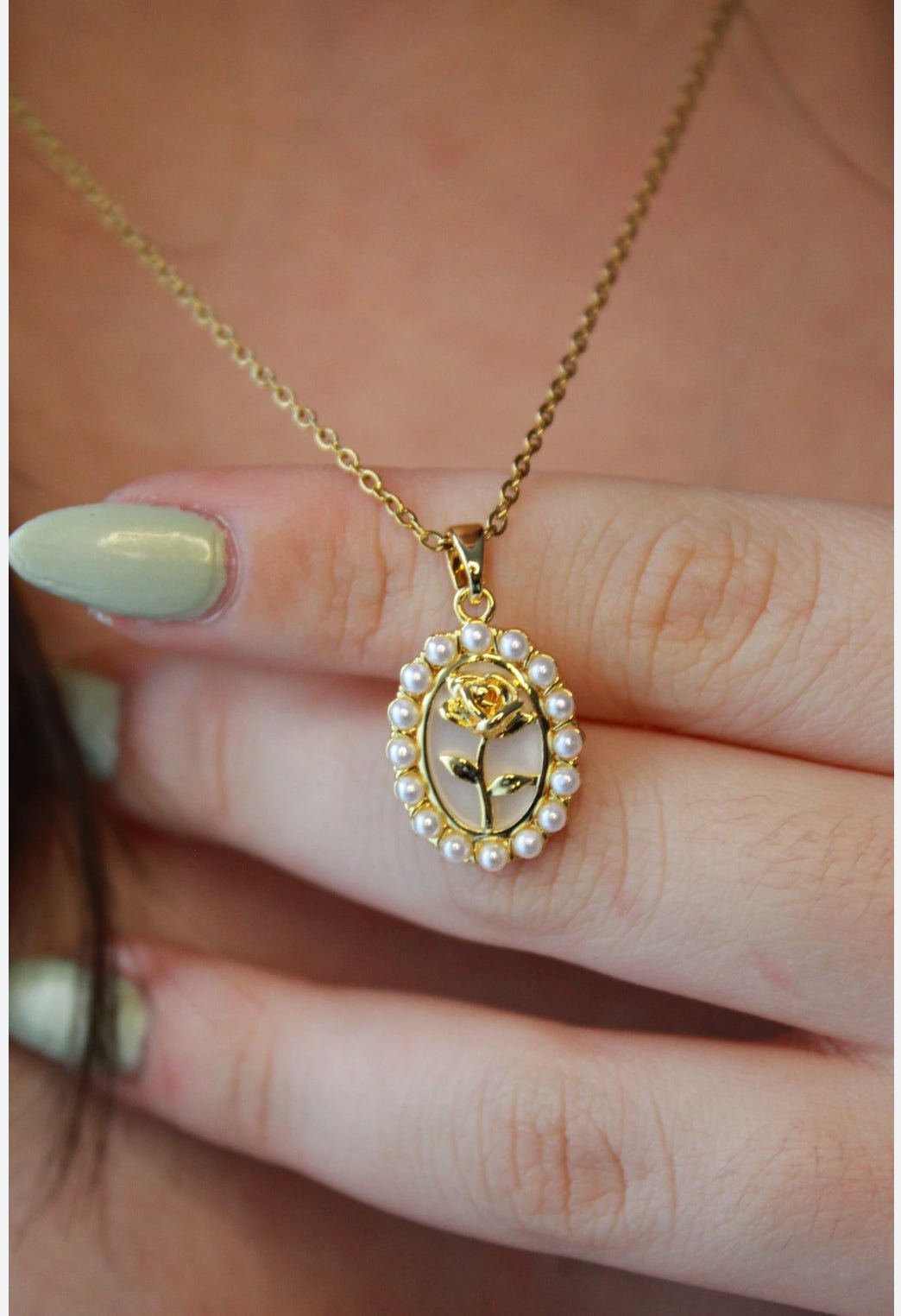 Rose pearl Beaded Necklace - CharmsCrafted