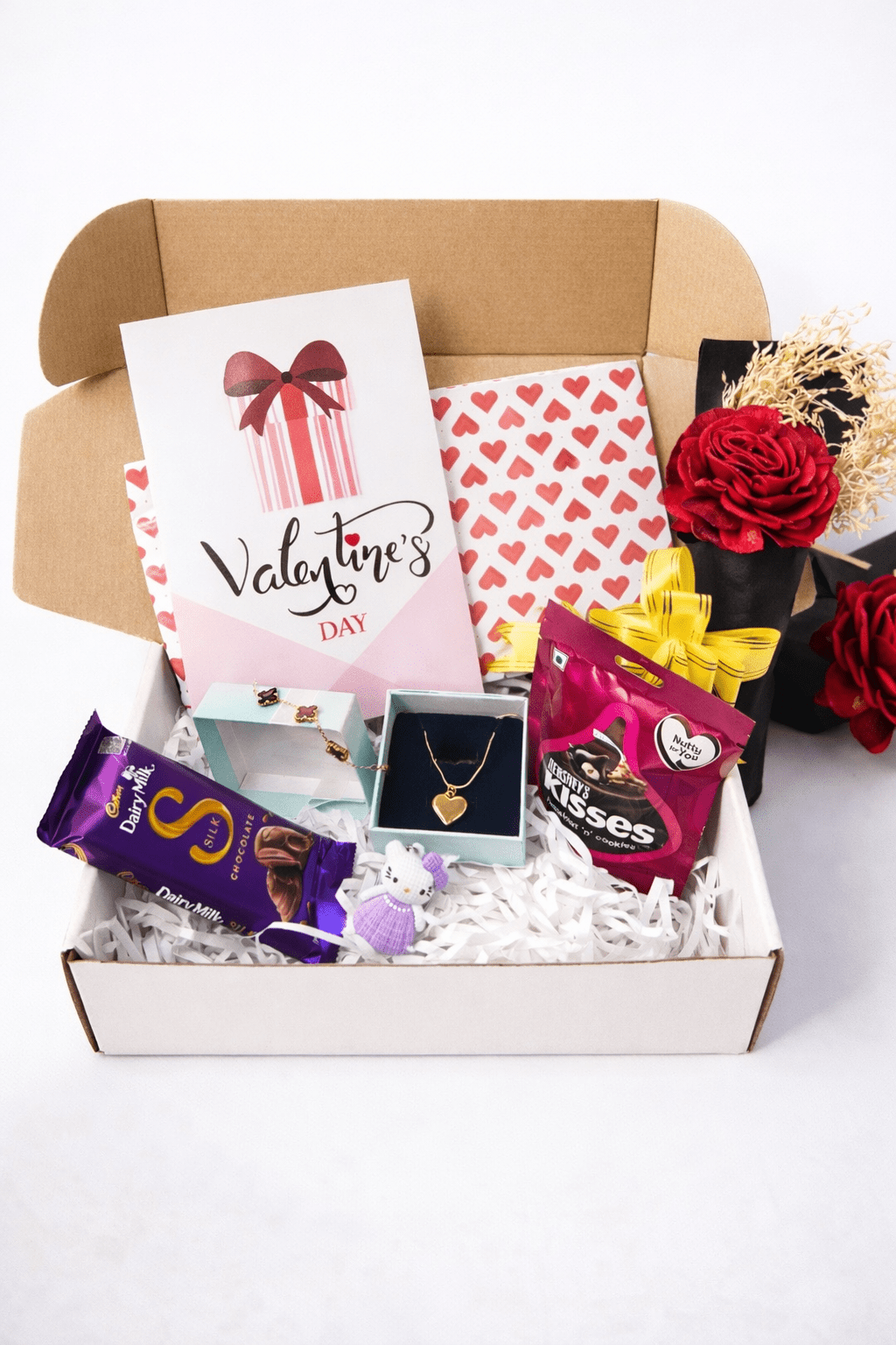 8 gifts valentine hamper - CharmsCrafted