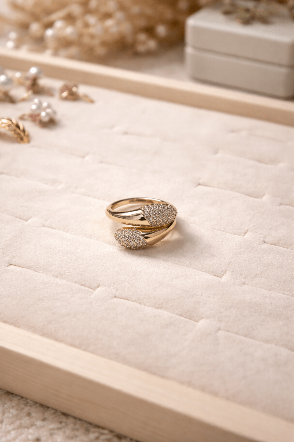 Circular Hug Ring - CharmsCrafted