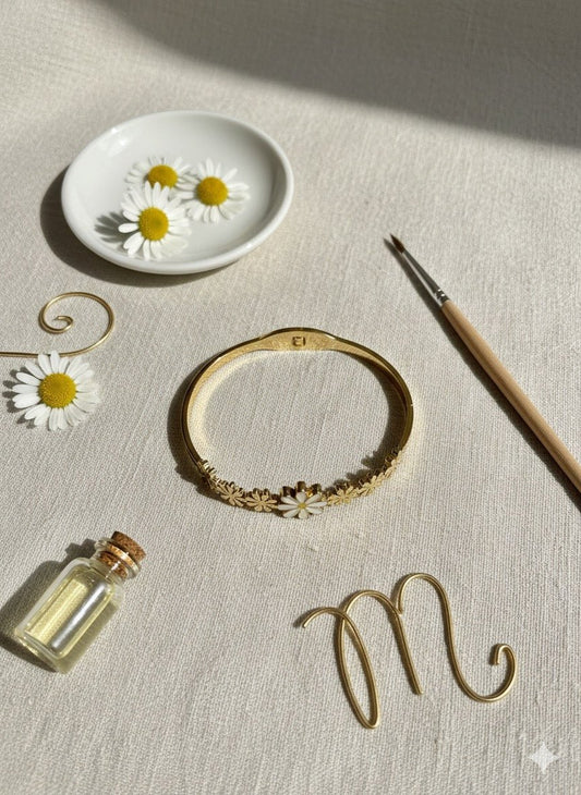 Flat lay of Daisy bacelet - CharmsCrafted