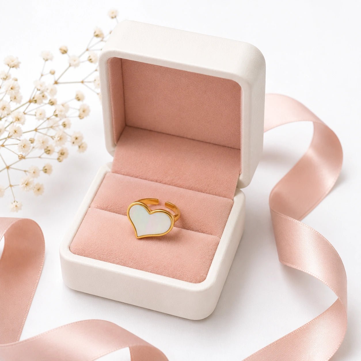 White Heart Ring - CharmsCrafted